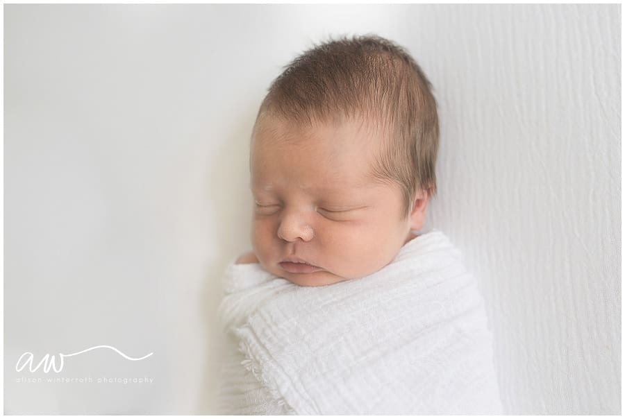 A clean, simple and beautiful newborn photograph from Alison Winterroth Photograhy.