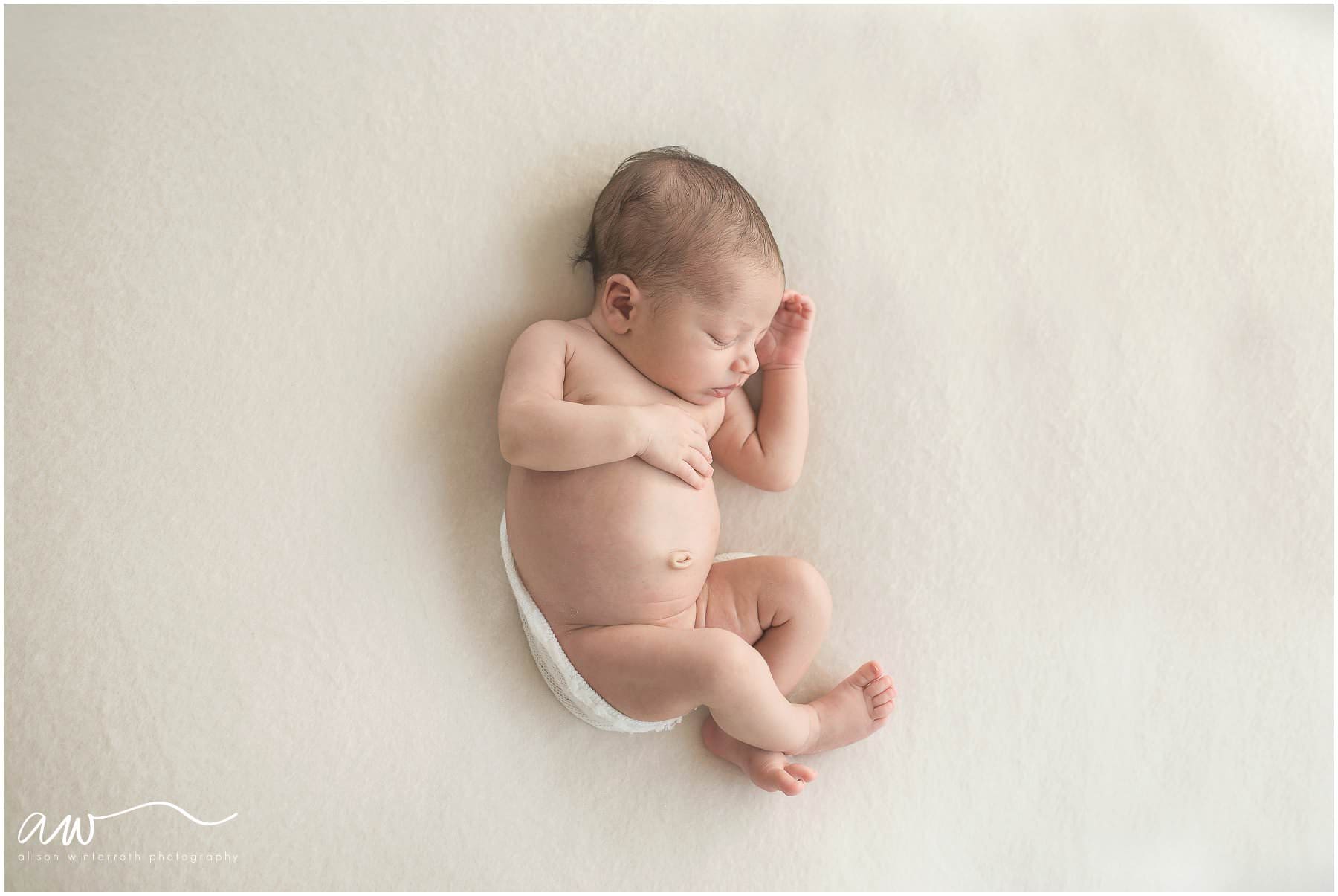 An organic newborn photography session {South Tampa Studio Newborn Photographer}
