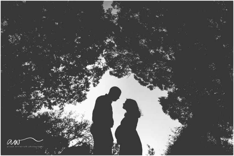 Outdoor Tampa Maternity Photographer – Gonzalez Family